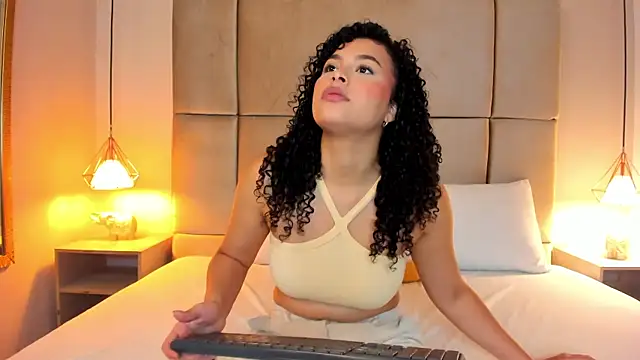 Snapshot of jadetorres_ chatting on 07/30/26, 08:19 jadetorres online show from 07/30/26, 08:19