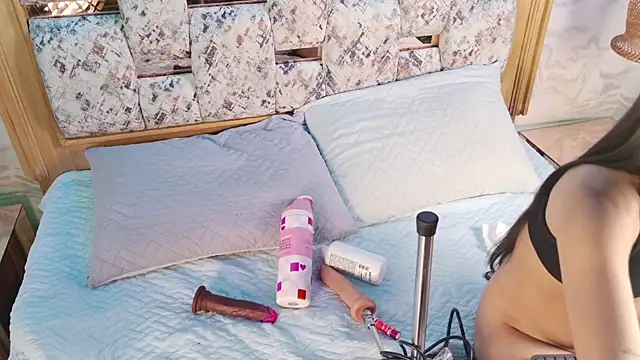 Snapshot of emily_greco1 chatting on 07/30/26, 11:42 emily greco1 online show from 07/30/26, 11:42