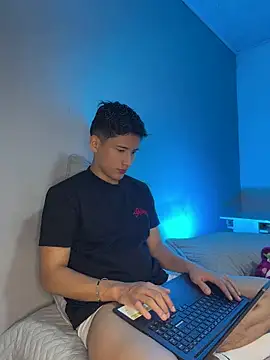 Snapshot of SantiLux_ chatting on 07/17/26, 02:51 SantiLux online show from 07/17/26, 02:51