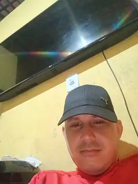 Snapshot of jozf897 chatting on 06/17/26, 03:20 jozf897 online show from 06/17/26, 03:20