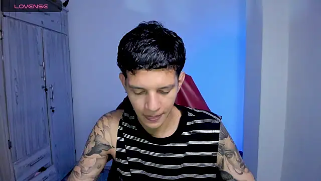 Snapshot of tylerrnova chatting on 06/18/26, 10:36 tylerrnova online show from 06/18/26, 10:36