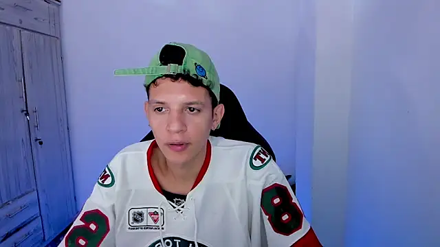 Snapshot of tylerrnova chatting on 07/16/26, 03:23 tylerrnova online show from 07/16/26, 03:23