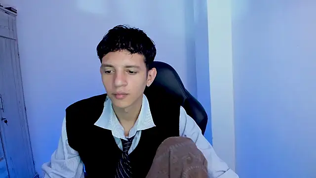 Snapshot of tylerrnova chatting on 07/24/26, 03:37 tylerrnova online show from 07/24/26, 03:37