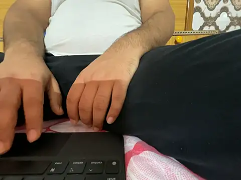 Snapshot of virginboyjammu chatting on 07/10/26, 11:40 virginboyjammu online show from 07/10/26, 11:40