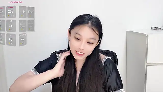 qiuqiu-123 online show from 07/01/26, 01:45