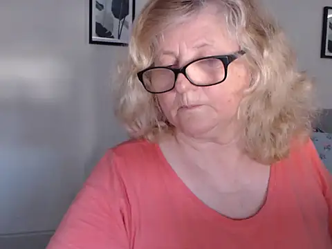 NoraMelow online show from 07/11/26, 07:44