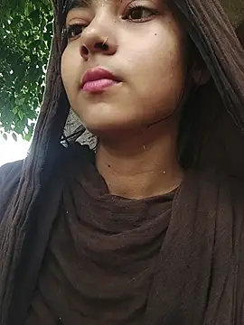 Snapshot of Simran_143 chatting on 07/29/26, 04:10 Simran 143 online show from 07/29/26, 04:10
