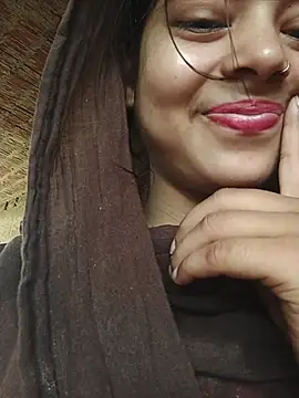 Snapshot of Simran_143 chatting on 08/01/26, 04:45 Simran 143 online show from 08/01/26, 04:45