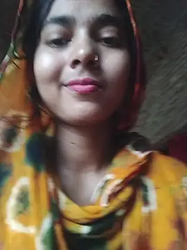 Snapshot of Simran_143 chatting on 08/03/26, 04:33 Simran 143 online show from 08/03/26, 04:33