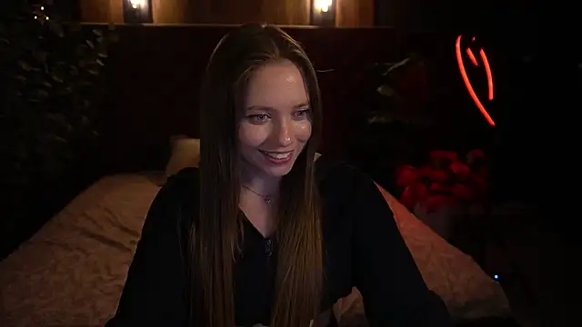 Snapshot of MagneticQueen chatting on 06/19/26, 04:11 MagneticQueen online show from 06/19/26, 04:11