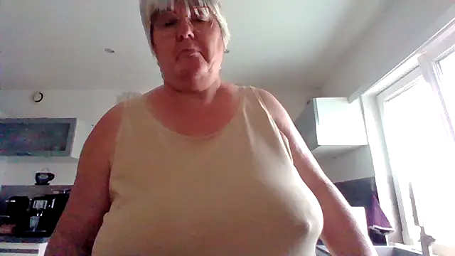 Snapshot of coquinesensuel chatting on 07/05/26, 07:26 coquinesensuel online show from 07/05/26, 07:26