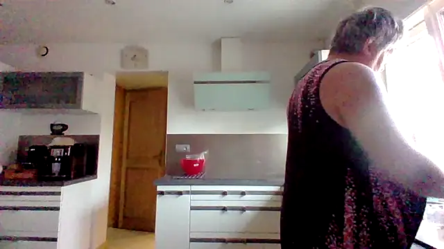 Snapshot of coquinesensuel chatting on 08/03/26, 06:12 coquinesensuel online show from 08/03/26, 06:12