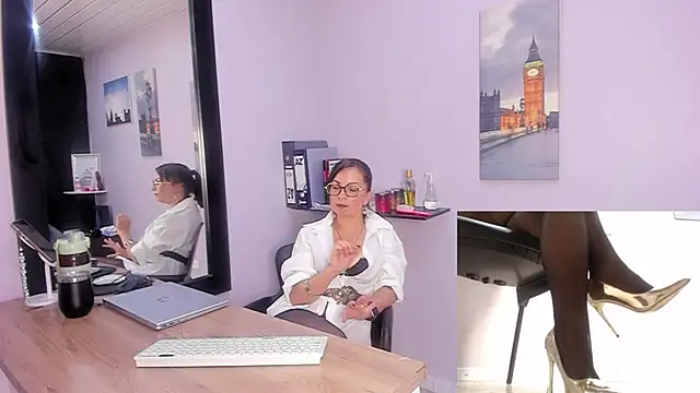 Snapshot of Greta_Borbon_ chatting on 07/15/26, 12:21 Greta Borbon online show from 07/15/26, 12:21