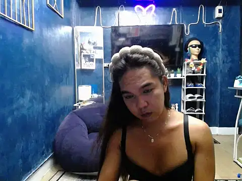 Snapshot of SexyBigButtNegs chatting on 06/21/26, 05:26 SexyBigButtNegs online show from 06/21/26, 05:26