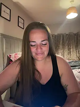 Snapshot of Bustygem_ chatting on 07/18/26, 10:35 Bustygem online show from 07/18/26, 10:35