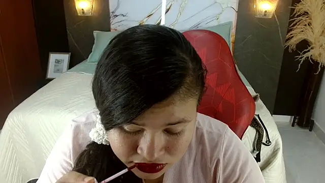Snapshot of KellyShibary chatting on 08/01/26, 07:35 KellyShibary online show from 08/01/26, 07:35