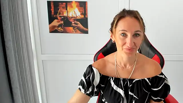 LilyDreamm online show from 08/05/26, 06:38
