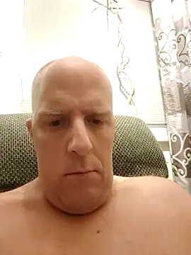 Snapshot of erer211 chatting on 07/05/26, 01:34 erer211 online show from 07/05/26, 01:34