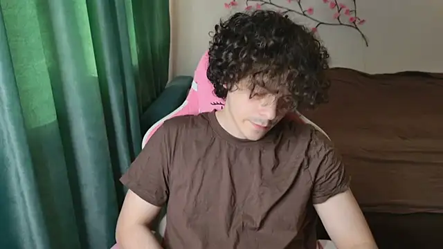 Snapshot of lilmorty18 chatting on 06/19/26, 03:16 lilmorty18 online show from 06/19/26, 03:16