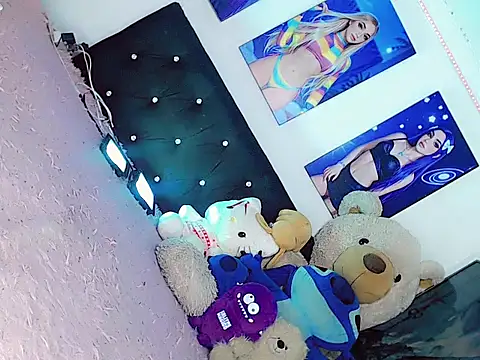 HeidiVanessa online show from 06/20/26, 01:19