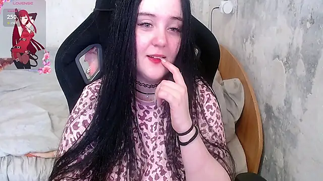 Snapshot of your_8a8y chatting on 07/20/26, 02:52 your 8a8y online show from 07/20/26, 02:52