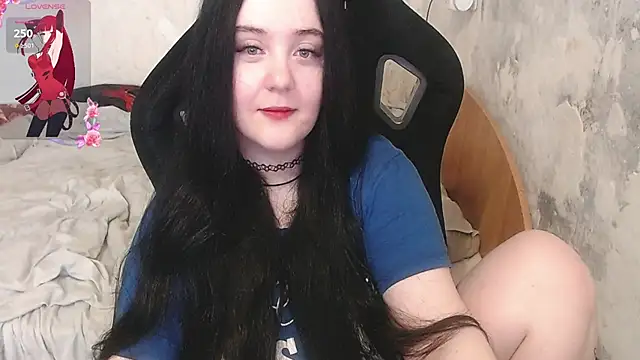 Snapshot of your_8a8y chatting on 07/21/26, 01:57 your 8a8y online show from 07/21/26, 01:57