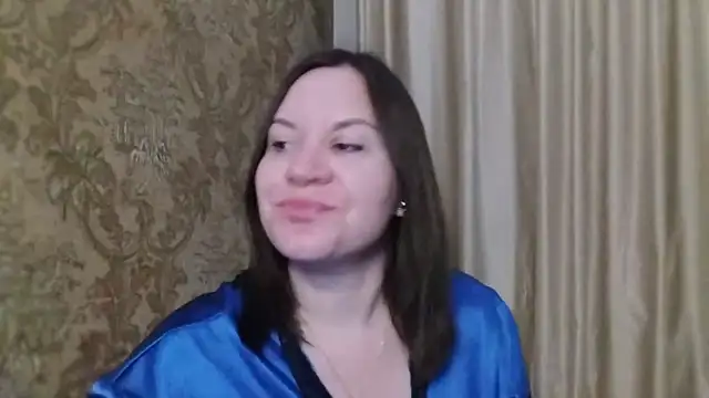 Snapshot of Lauralison chatting on 07/06/26, 07:27 Lauralison online show from 07/06/26, 07:27