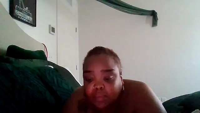 Snapshot of Caramelcreamer chatting on 07/08/26, 12:37 Caramelcreamer online show from 07/08/26, 12:37