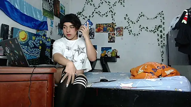 Snapshot of Tiff_-Styles chatting on 07/26/26, 09:00 Tiff -Styles online show from 07/26/26, 09:00