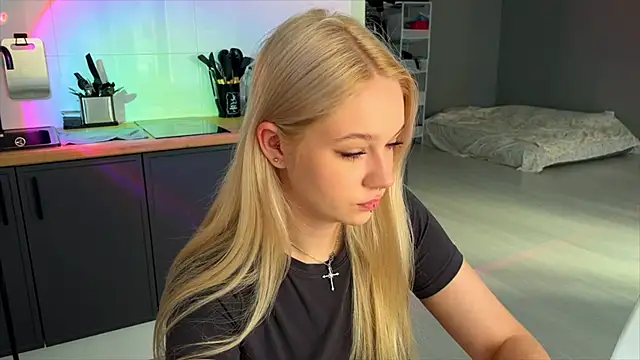 MichelleMargiela online show from 07/14/26, 03:33
