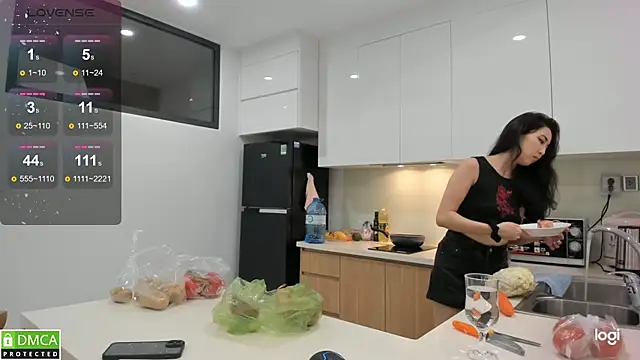 miko kimura online show from 02/18/25, 12:39