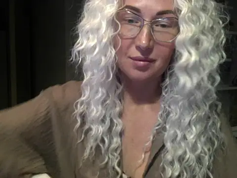 Snapshot of Solenyavo chatting on 07/05/26, 07:43 Solenyavo online show from 07/05/26, 07:43
