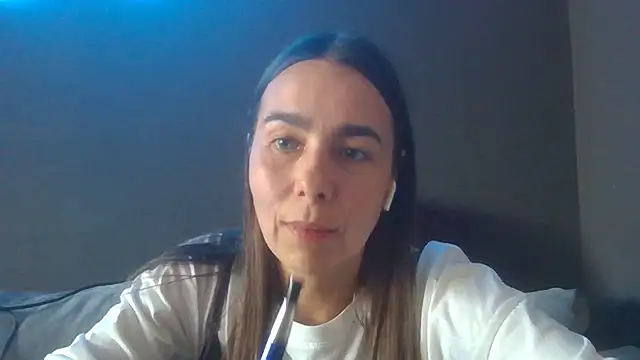 Snapshot of Vanelleda chatting on 06/29/26, 12:49 Vanelleda online show from 06/29/26, 12:49