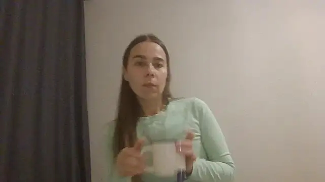 Snapshot of Vanelleda chatting on 07/14/26, 08:03 Vanelleda online show from 07/14/26, 08:03