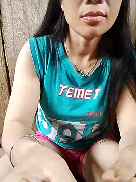Snapshot of Myy_sexy chatting on 07/17/26, 06:42 Myy sexy online show from 07/17/26, 06:42