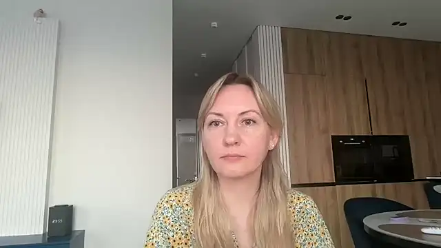 Snapshot of Dorielle chatting on 06/24/26, 03:00 Dorielle online show from 06/24/26, 03:00