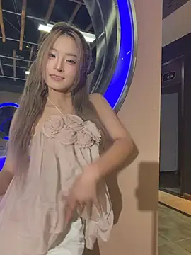 Snapshot of Uugirl00 chatting on 06/23/26, 12:25 Uugirl00 online show from 06/23/26, 12:25