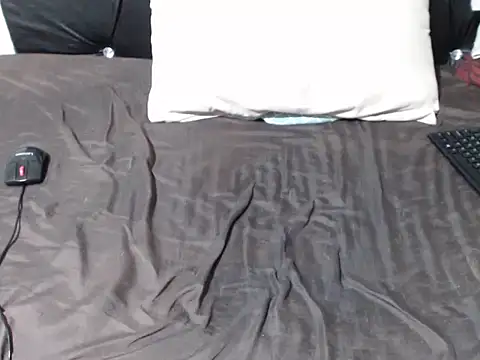Snapshot of ShamilCruzXx chatting on 07/05/26, 10:39 ShamilCruzXx online show from 07/05/26, 10:39