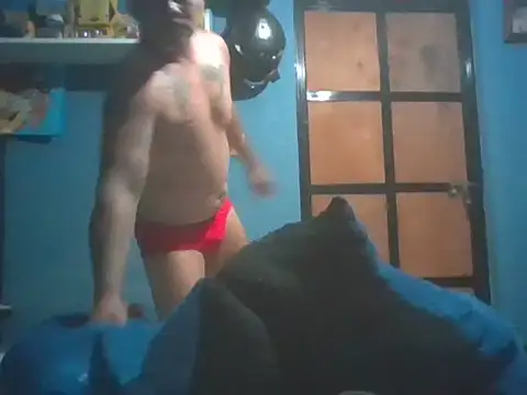 LatinoLeones online show from 07/06/26, 07:49