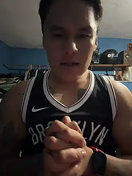 LatinoLeones online show from 07/18/26, 05:22