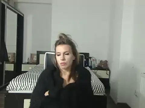 Snapshot of DedeSibel chatting on 01/27/25, 06:52 DedeSibel online show from 01/27/25, 06:52