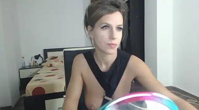 Snapshot of DedeSibel chatting on 03/14/25, 06:07 DedeSibel online show from 03/14/25, 06:07