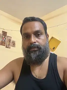 Snapshot of beast_bearded_dady chatting on 06/22/26, 08:00 beast bearded dady online show from 06/22/26, 08:00