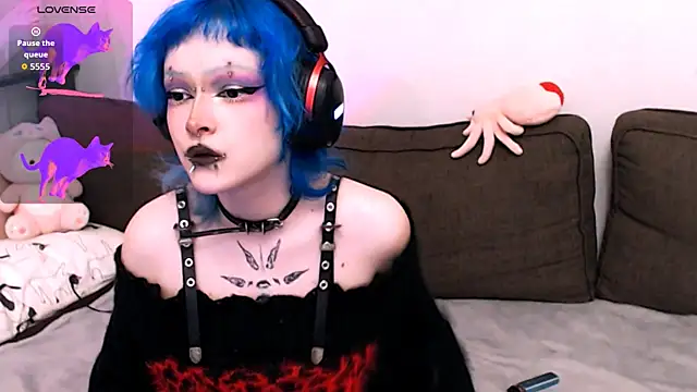 Snapshot of meow_nicole chatting on 07/24/26, 09:57 meow nicole online show from 07/24/26, 09:57