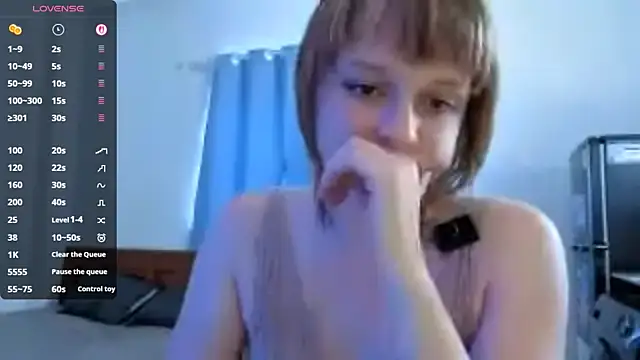 Snapshot of DustiZuchowski chatting on 07/30/26, 04:22 DustiZuchowski online show from 07/30/26, 04:22