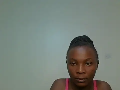 Snapshot of Queenn_vee chatting on 06/23/26, 12:36 Queenn vee online show from 06/23/26, 12:36