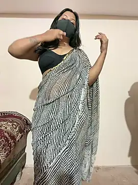 Wild Rhea online show from 06/24/26, 06:18