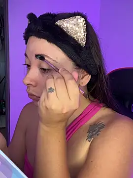 Snapshot of mia_bornner chatting on 07/18/26, 06:23 mia bornner online show from 07/18/26, 06:23