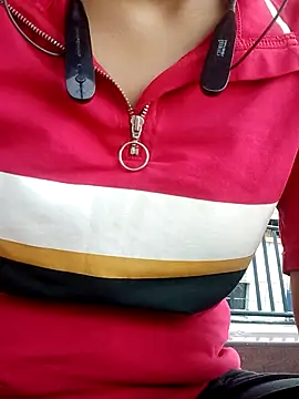 horny couple- online show from 07/15/26, 05:23