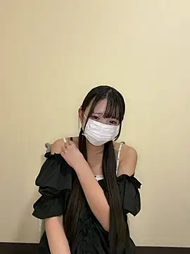 Snapshot of risa_____ chatting on 07/08/26, 12:42 risa online show from 07/08/26, 12:42